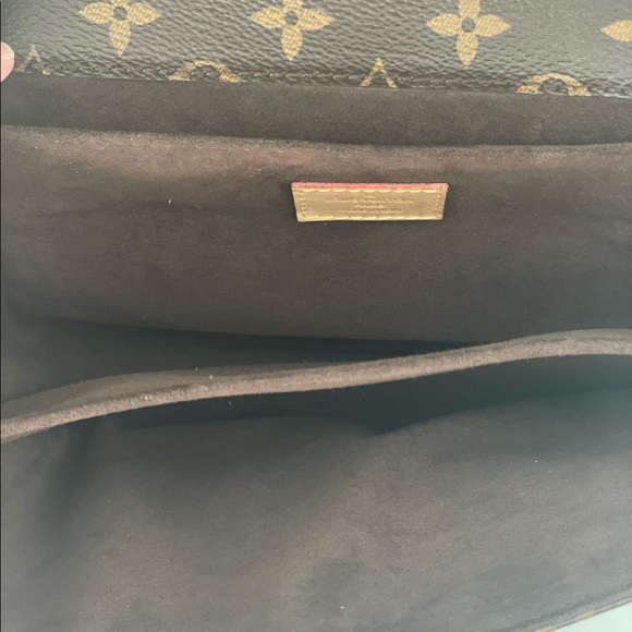 Louis Vuitton Pochette Métis - Picture 2 of 5